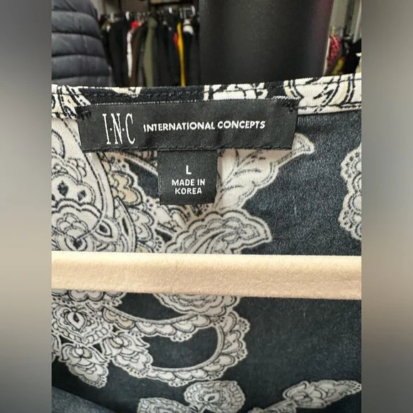 Ladies Top - Picture 4 of 5